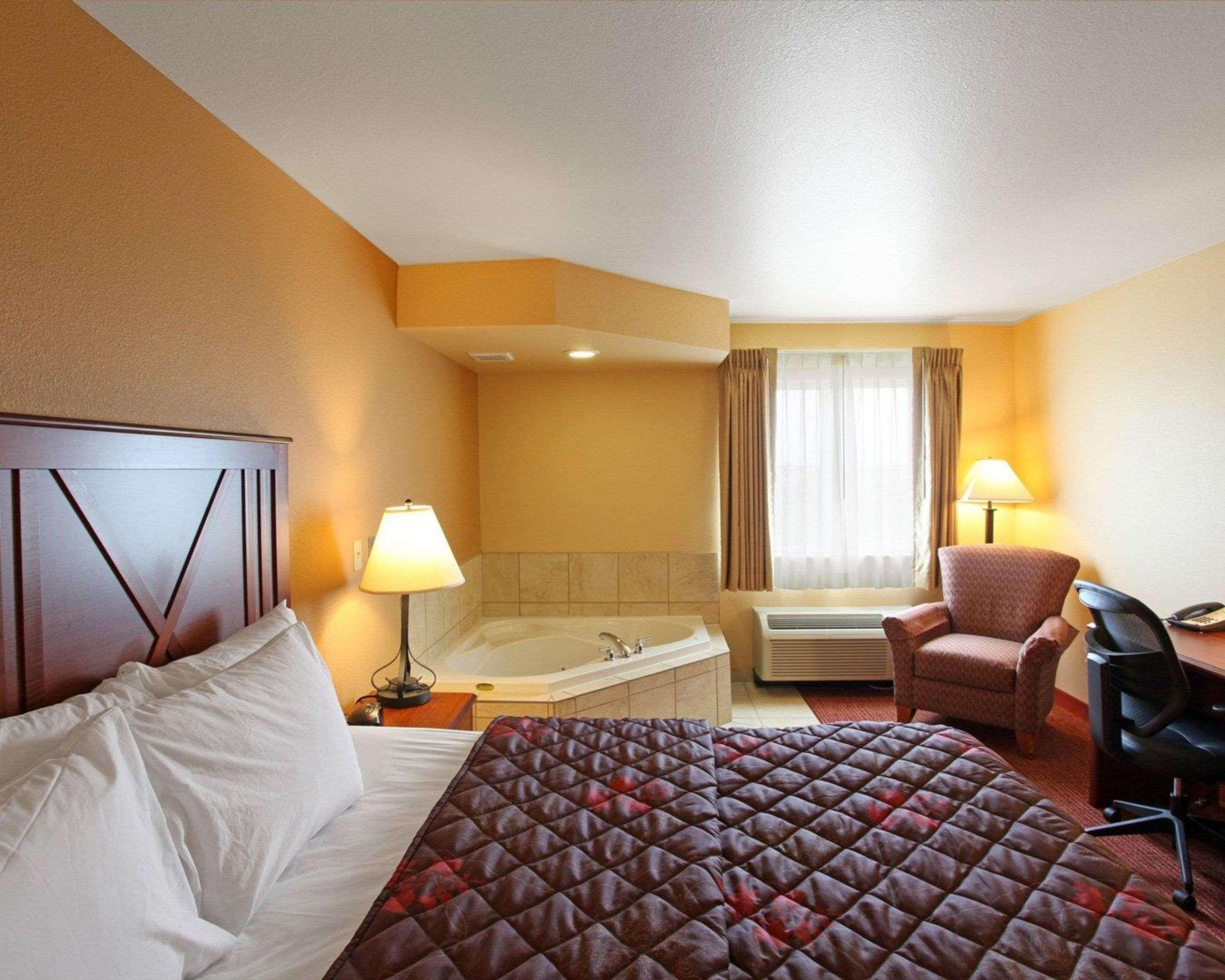 Rodeway Inn & Suites Phillipsburg Buitenkant foto