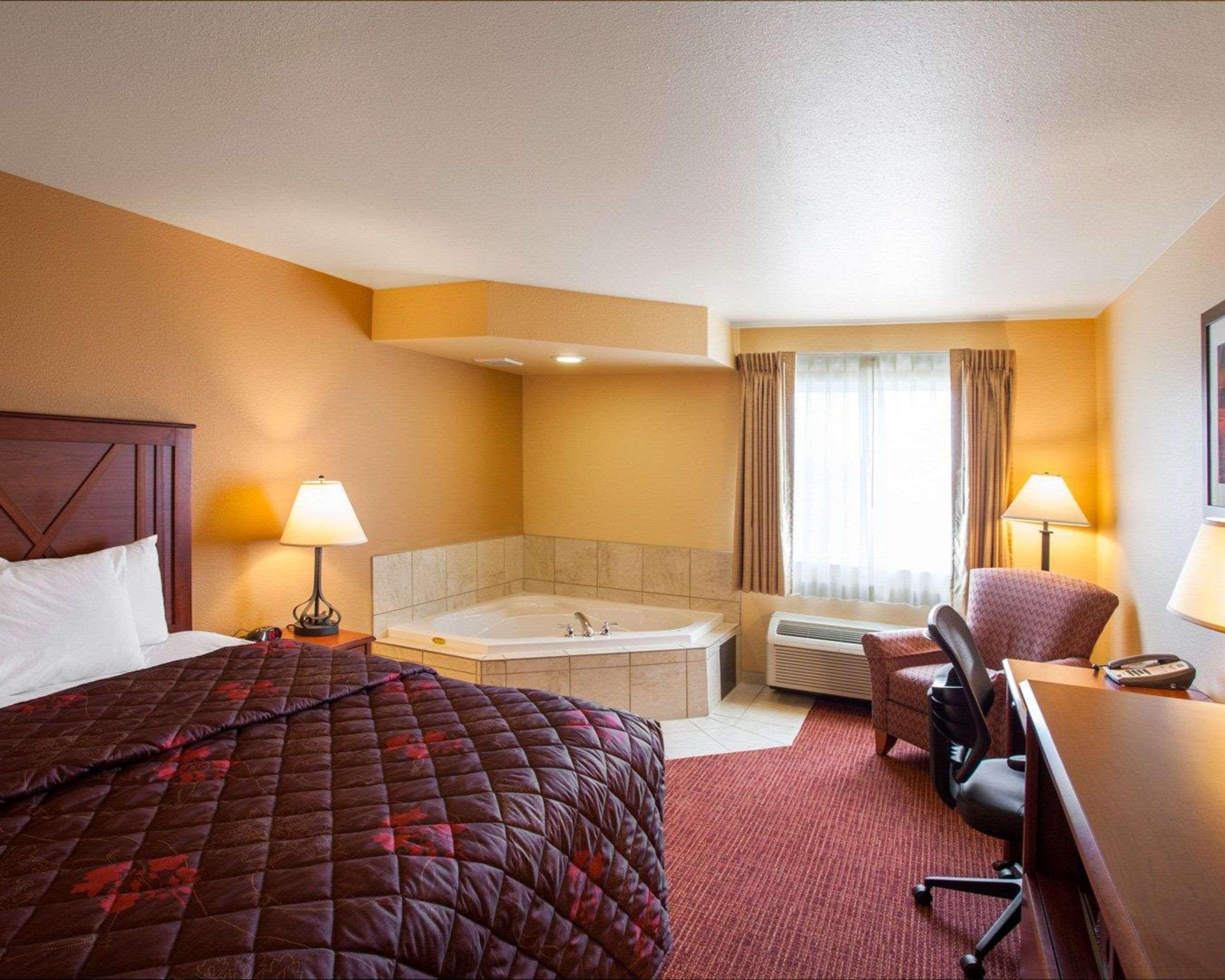 Rodeway Inn & Suites Phillipsburg Buitenkant foto