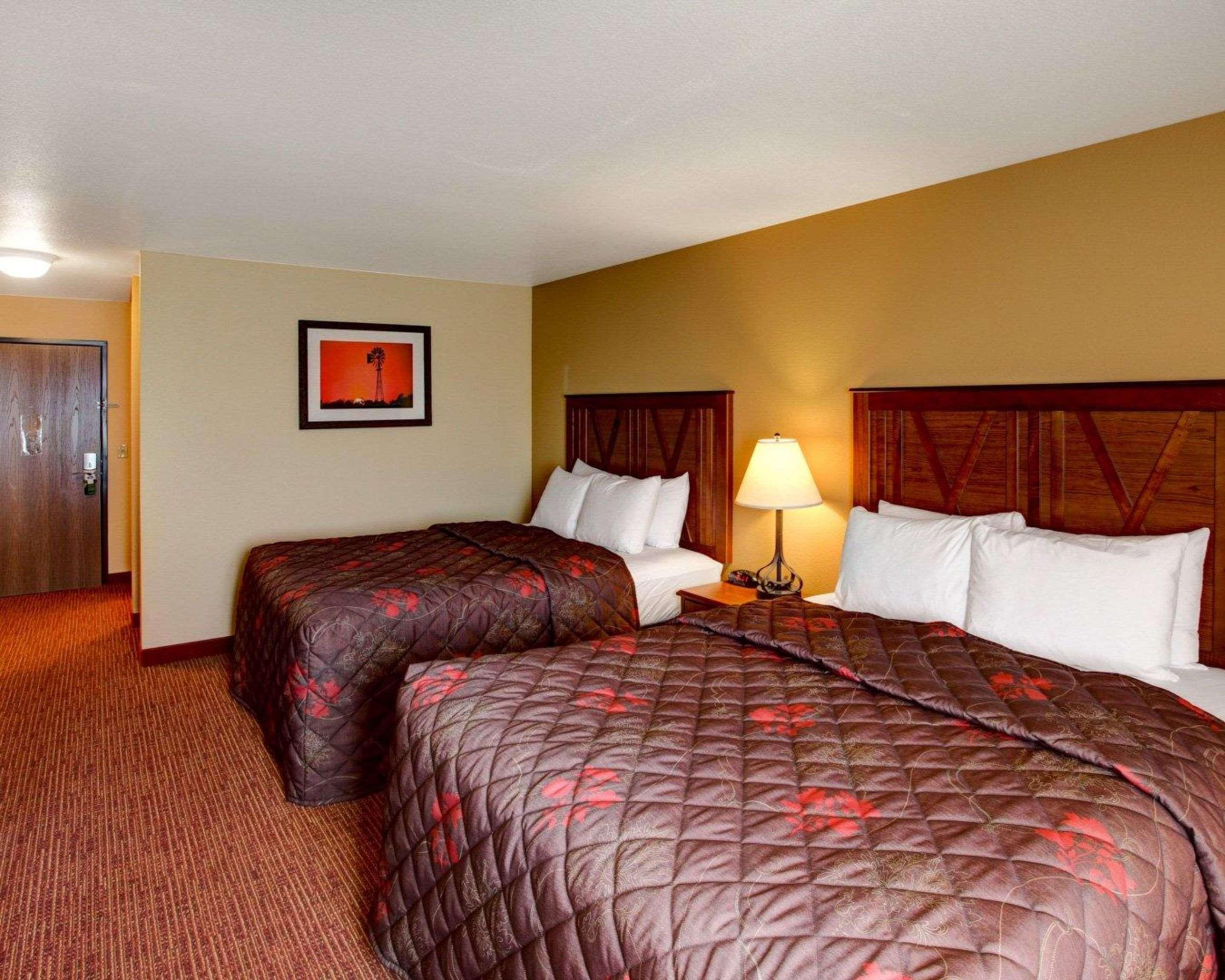 Rodeway Inn & Suites Phillipsburg Buitenkant foto