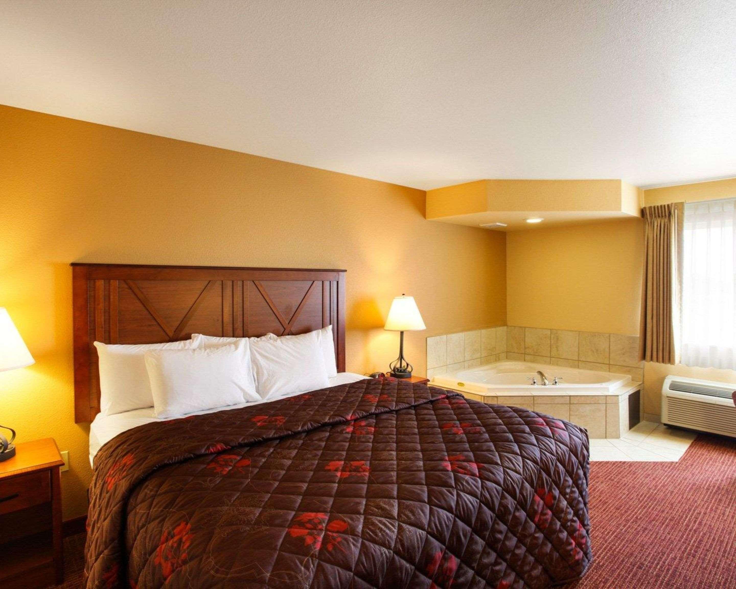Rodeway Inn & Suites Phillipsburg Buitenkant foto